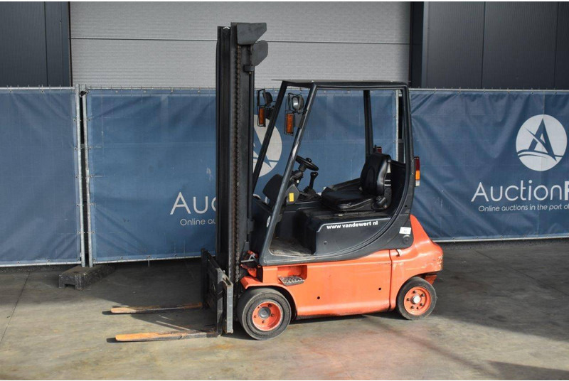 Linde E20P - Elektrikli forklift: fotoğraf 1 Linde E20P - Elektrikli forklift: fotoğraf 1