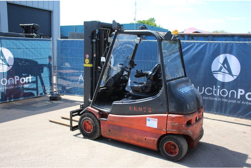 Linde E25/02 - Elektrikli forklift: fotoğraf 3 Linde E25/02 - Elektrikli forklift: fotoğraf 3