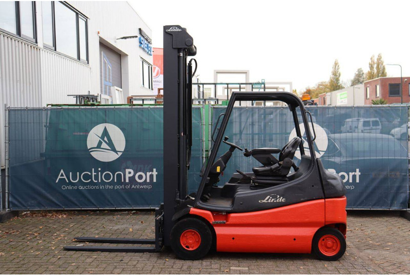 Linde E25-02 - Elektrikli forklift: fotoğraf 2 Linde E25-02 - Elektrikli forklift: fotoğraf 2