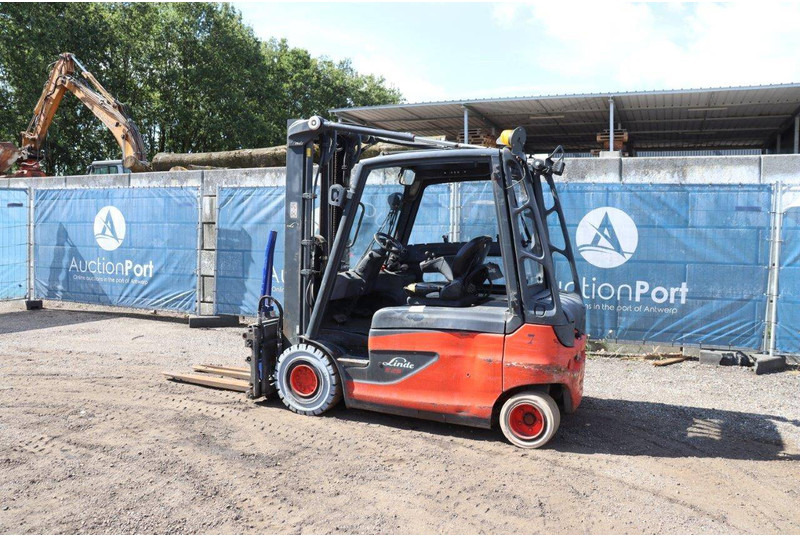 Linde E25L-01 - Elektrikli forklift: fotoğraf 3 Linde E25L-01 - Elektrikli forklift: fotoğraf 3