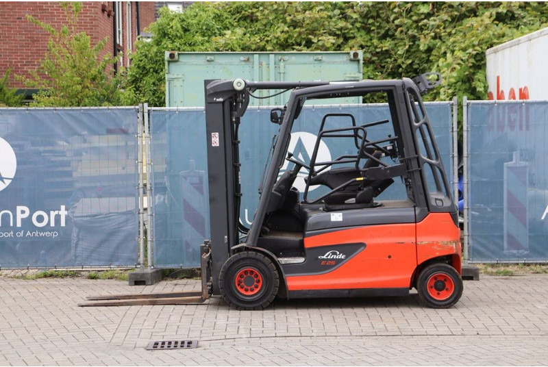 Linde E25L-01 Forklift - Elektrikli forklift: fotoğraf 2 Linde E25L-01 Forklift - Elektrikli forklift: fotoğraf 2