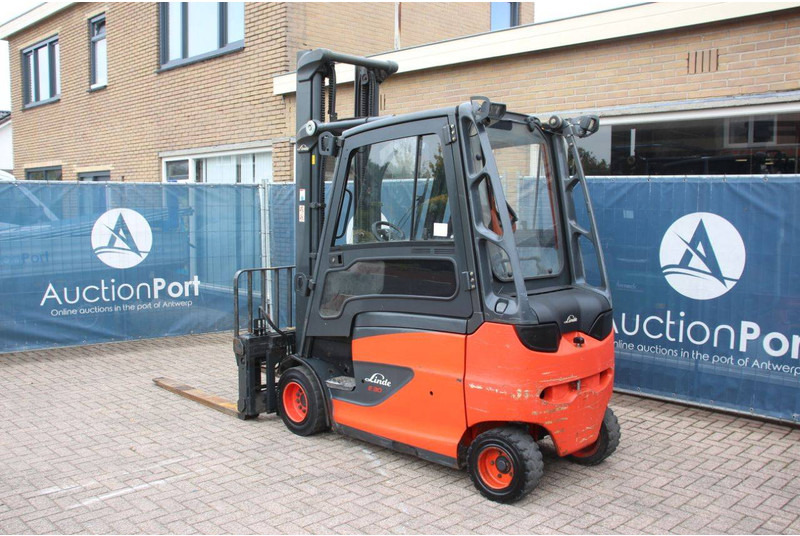 Linde E30HL-01/600 - Elektrikli forklift: fotoğraf 3 Linde E30HL-01/600 - Elektrikli forklift: fotoğraf 3