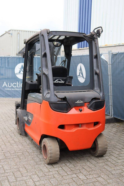 Linde E30HL-01/600 - Elektrikli forklift: fotoğraf 4 Linde E30HL-01/600 - Elektrikli forklift: fotoğraf 4