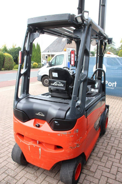 Linde E30RHL-01/600 - Elektrikli forklift: fotoğraf 5 Linde E30RHL-01/600 - Elektrikli forklift: fotoğraf 5