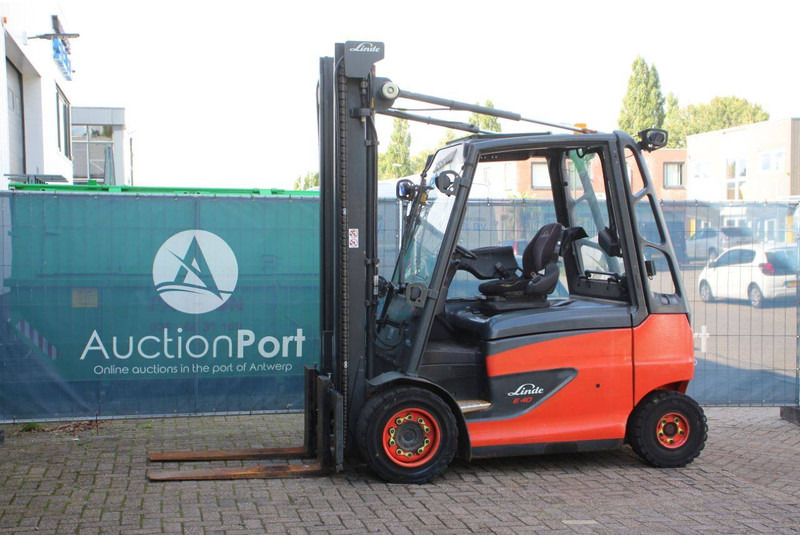 Linde E40H-01/600 - Elektrikli forklift: fotoğraf 1 Linde E40H-01/600 - Elektrikli forklift: fotoğraf 1