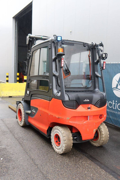 Linde E50HL-01 - Elektrikli forklift: fotoğraf 4 Linde E50HL-01 - Elektrikli forklift: fotoğraf 4
