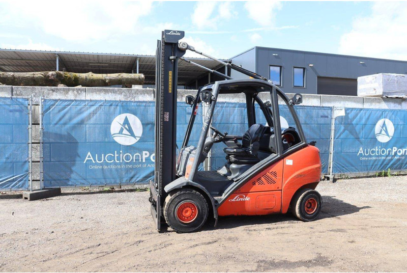 Linde H30T-01 - LPG forklift: fotoğraf 1 Linde H30T-01 - LPG forklift: fotoğraf 1
