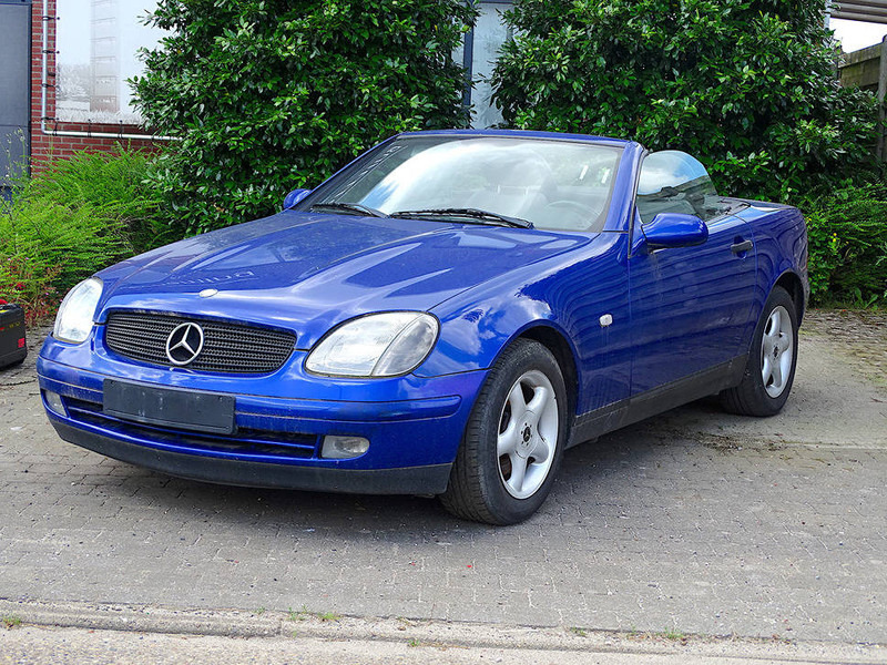 Mercedes-Benz SLK SLK200 - Sedan araba: fotoğraf 1 Mercedes-Benz SLK SLK200 - Sedan araba: fotoğraf 1
