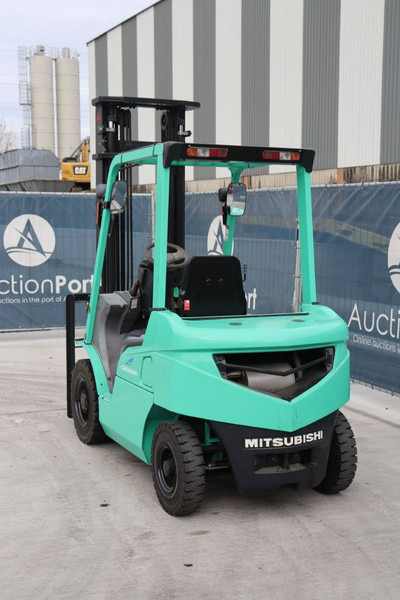Mitsubishi FGE20T - Dizel forklift: fotoğraf 4 Mitsubishi FGE20T - Dizel forklift: fotoğraf 4