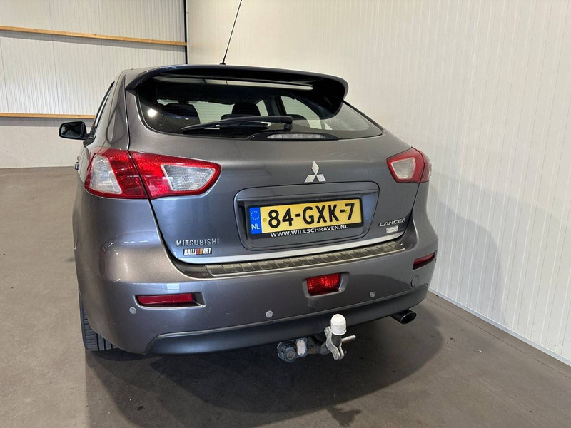 Mitsubishi Lancer - Binek araba: fotoğraf 4 Mitsubishi Lancer - Binek araba: fotoğraf 4
