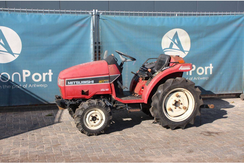 Mitsubishi MT165 - Traktör: fotoğraf 1 Mitsubishi MT165 - Traktör: fotoğraf 1