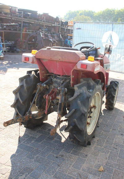Mitsubishi MT165 - Traktör: fotoğraf 5 Mitsubishi MT165 - Traktör: fotoğraf 5