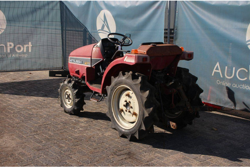 Mitsubishi MT165 - Traktör: fotoğraf 3 Mitsubishi MT165 - Traktör: fotoğraf 3