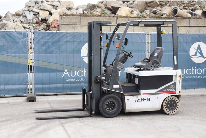 Nissan T1B2 - Elektrikli forklift: fotoğraf 1 Nissan T1B2 - Elektrikli forklift: fotoğraf 1