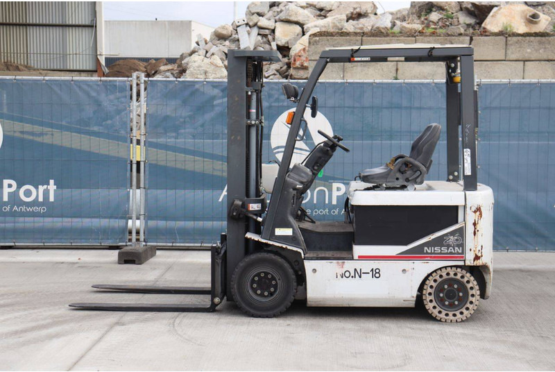 Nissan T1B2 - Elektrikli forklift: fotoğraf 2 Nissan T1B2 - Elektrikli forklift: fotoğraf 2