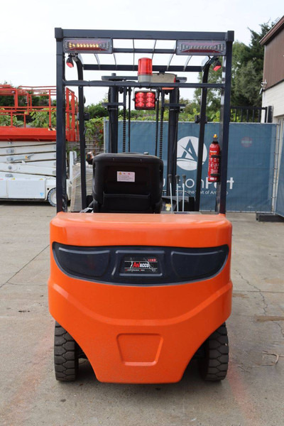 Nycheki CPD-20 - Elektrikli forklift: fotoğraf 5 Nycheki CPD-20 - Elektrikli forklift: fotoğraf 5