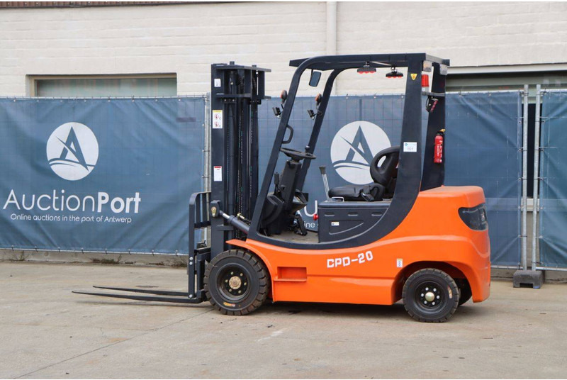 Nycheki CPD-20 - Elektrikli forklift: fotoğraf 3 Nycheki CPD-20 - Elektrikli forklift: fotoğraf 3
