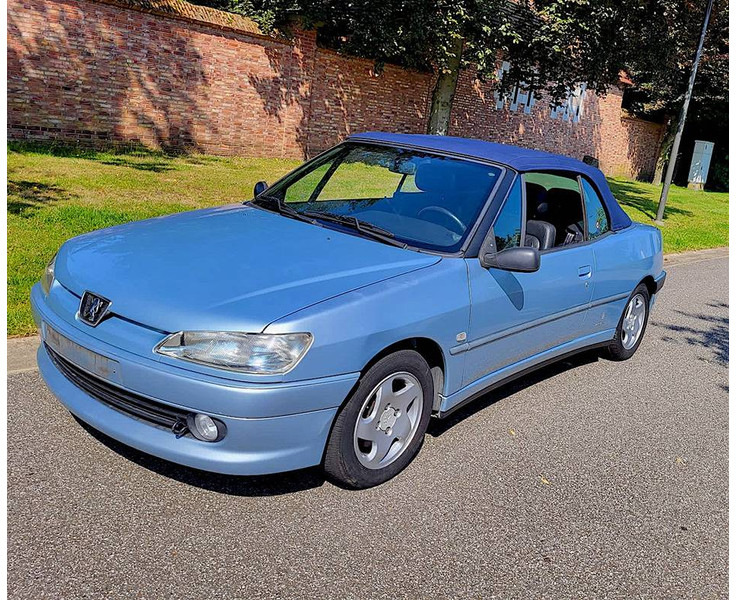 Peugeot 306 Cabriolet 1.6 Automatic - Sedan araba: fotoğraf 1 Peugeot 306 Cabriolet 1.6 Automatic - Sedan araba: fotoğraf 1