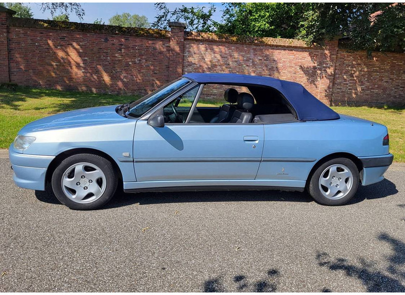 Peugeot 306 Cabriolet 1.6 Automatic - Sedan araba: fotoğraf 2 Peugeot 306 Cabriolet 1.6 Automatic - Sedan araba: fotoğraf 2
