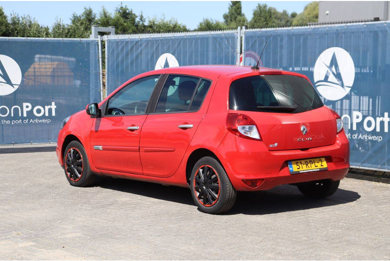 Renault Clio - Sedan araba: fotoğraf 4 Renault Clio - Sedan araba: fotoğraf 4
