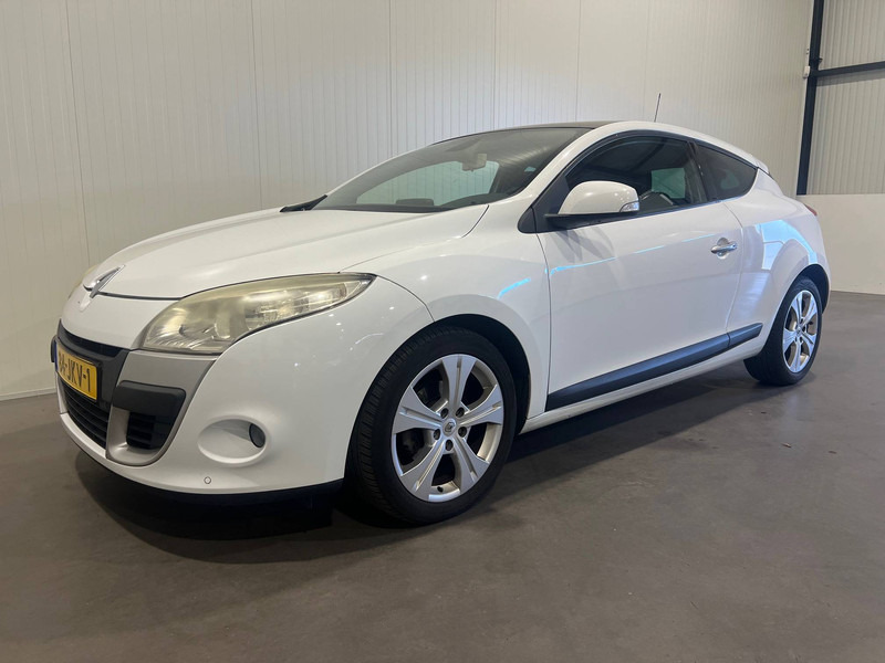 Renault Mégane - Binek araba: fotoğraf 1 Renault Mégane - Binek araba: fotoğraf 1