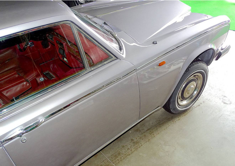 Rolls-Royce Silver Shadow II - Sedan araba: fotoğraf 5 Rolls-Royce Silver Shadow II - Sedan araba: fotoğraf 5