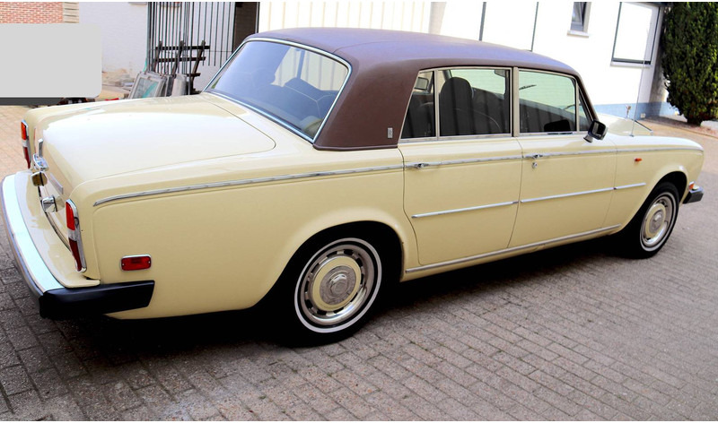 Rolls-Royce Silver Shadow II EverFlex - Sedan araba: fotoğraf 4 Rolls-Royce Silver Shadow II EverFlex - Sedan araba: fotoğraf 4