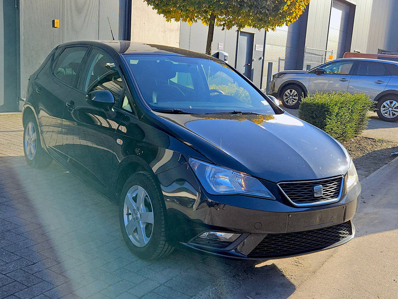SEAT Ibiza 1.6 TDI - Sedan araba: fotoğraf 4 SEAT Ibiza 1.6 TDI - Sedan araba: fotoğraf 4