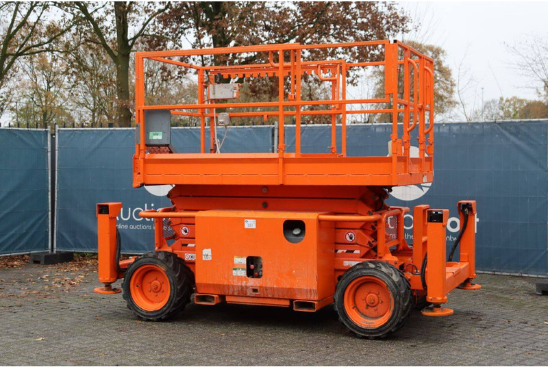 Skyjack - Makasli platform: fotoğraf 3 Skyjack - Makasli platform: fotoğraf 3