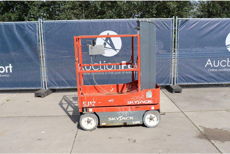 Skyjack SJ12 - Araçüstü platform: fotoğraf 2 Skyjack SJ12 - Araçüstü platform: fotoğraf 2