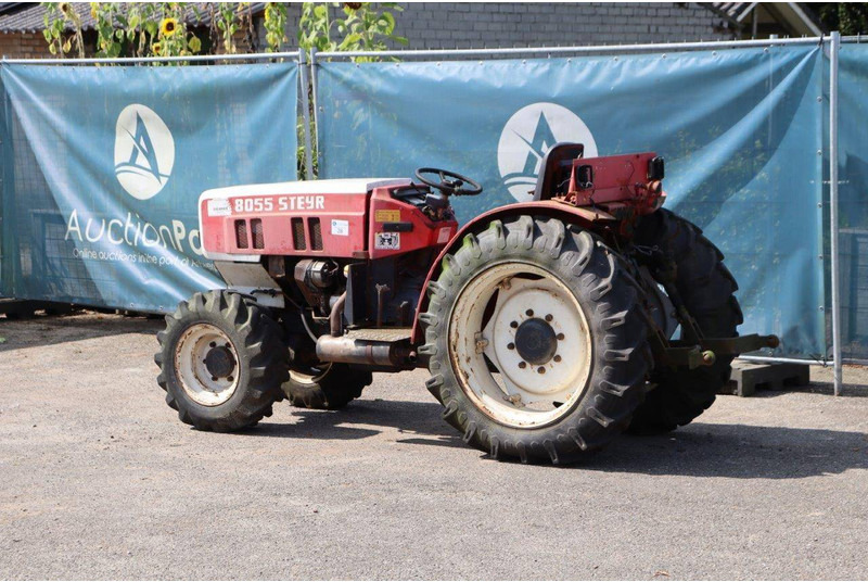 Steyr 8055 - Traktör: fotoğraf 3 Steyr 8055 - Traktör: fotoğraf 3
