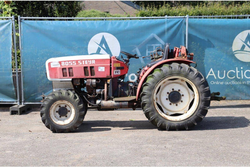 Steyr 8055 - Traktör: fotoğraf 2 Steyr 8055 - Traktör: fotoğraf 2