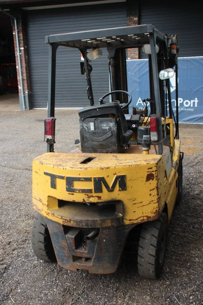 TCM FD25Z2ST - Dizel forklift: fotoğraf 5 TCM FD25Z2ST - Dizel forklift: fotoğraf 5