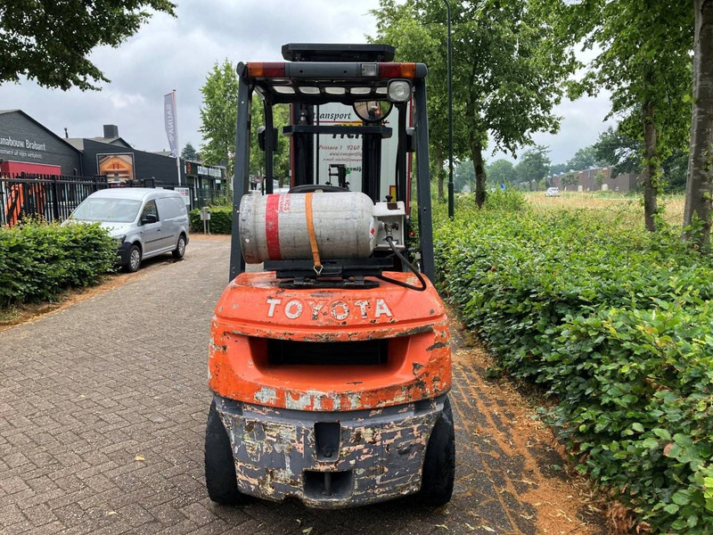 Toyota 02-7FGF30 - LPG forklift: fotoğraf 4 Toyota 02-7FGF30 - LPG forklift: fotoğraf 4