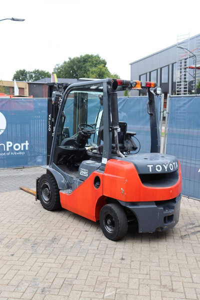 Toyota 06-8FD25F - Dizel forklift: fotoğraf 4 Toyota 06-8FD25F - Dizel forklift: fotoğraf 4