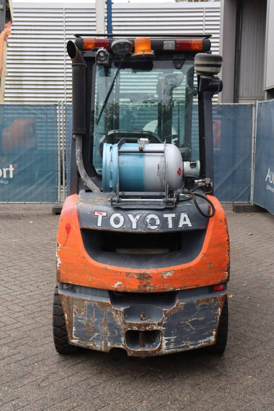 Toyota 068FG30F - LPG forklift: fotoğraf 5 Toyota 068FG30F - LPG forklift: fotoğraf 5
