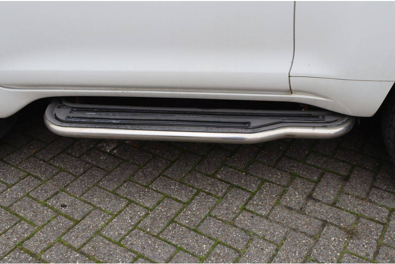 Sedan araba Toyota Land Cruiser: fotoğraf 15