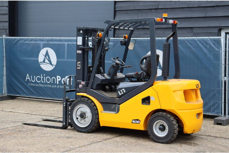 Un FD30T-NJS1 - Dizel forklift: fotoğraf 3 Un FD30T-NJS1 - Dizel forklift: fotoğraf 3