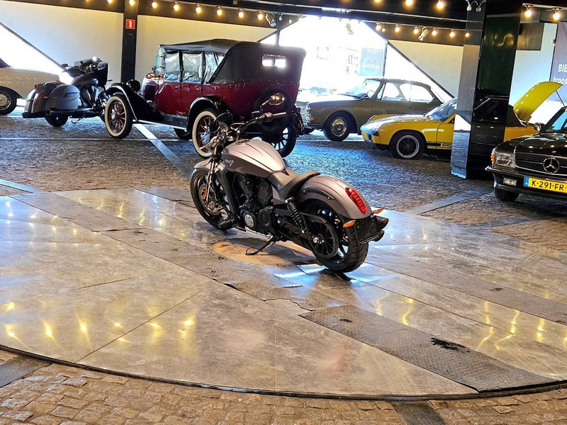 Victory Octane - Motosiklet: fotoğraf 3 Victory Octane - Motosiklet: fotoğraf 3
