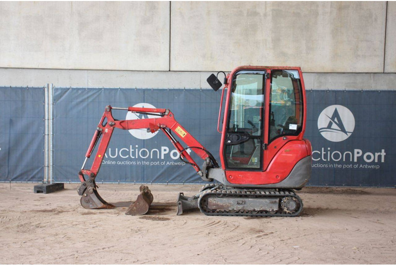 Yanmar SV15 - Mini ekskavatör: fotoğraf 2 Yanmar SV15 - Mini ekskavatör: fotoğraf 2