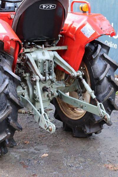 Traktör Yanmar YM1610D: fotoğraf 16 Traktör Yanmar YM1610D: fotoğraf 16