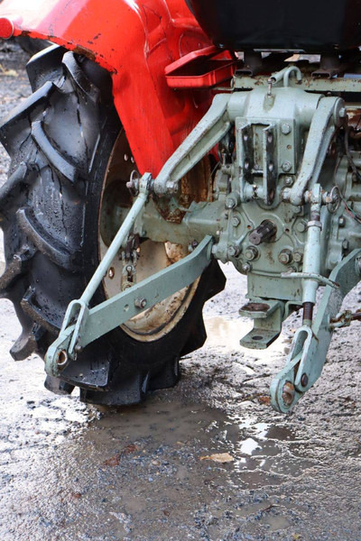 Traktör Yanmar YM1610D: fotoğraf 18 Traktör Yanmar YM1610D: fotoğraf 18