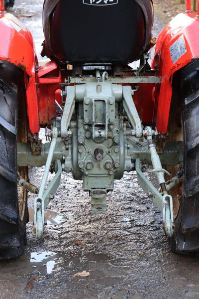 Traktör Yanmar YM1610D: fotoğraf 17 Traktör Yanmar YM1610D: fotoğraf 17