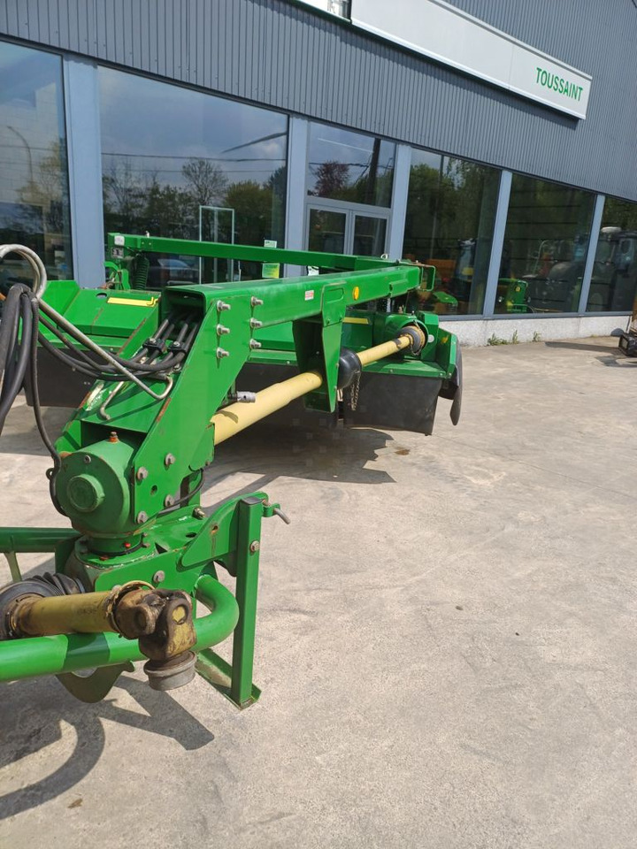 John Deere 1365 - Çayır biçme makinesi: fotoğraf 4 John Deere 1365 - Çayır biçme makinesi: fotoğraf 4