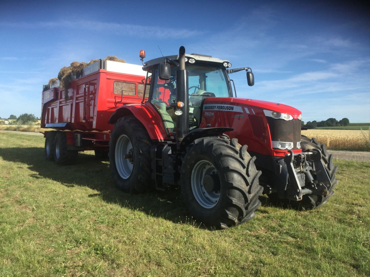 Massey Ferguson 7624 DYNA VT - Traktör: fotoğraf 3 Massey Ferguson 7624 DYNA VT - Traktör: fotoğraf 3