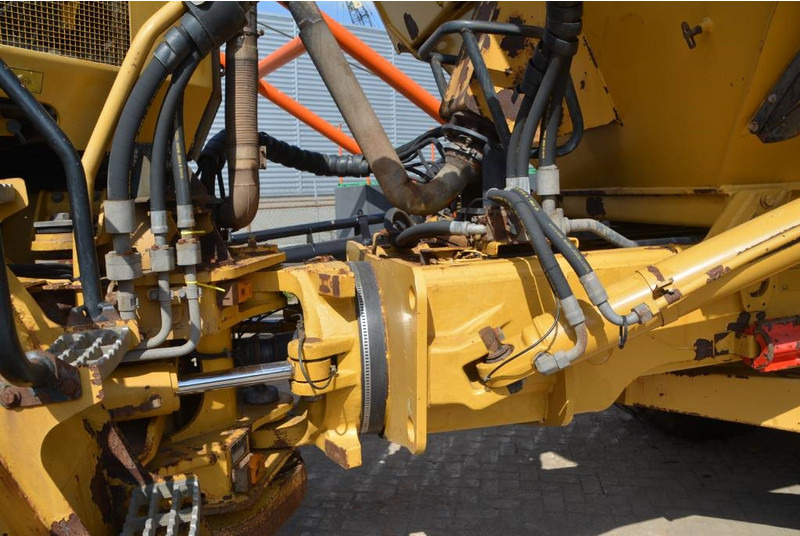Cat 735 - Belden kırma kaya kamyonu: fotoğraf 5 Cat 735 - Belden kırma kaya kamyonu: fotoğraf 5