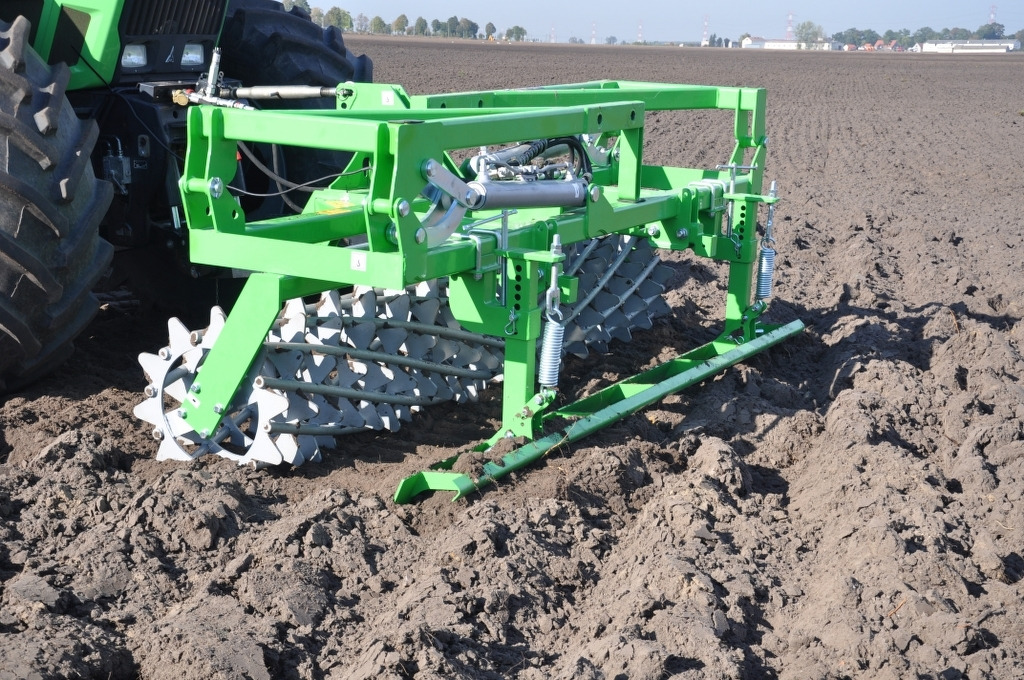 Bomet Wielozadaniowe wały zębate na przedni TUZ/ Vielzweck - Zahnwalze -Frontdreipunktanbau / Multi-purpose toothed rollers / Вал для передней навески - Merdane: fotoğraf 3 Bomet Wielozadaniowe wały zębate na przedni TUZ/ Vielzweck - Zahnwalze -Frontdreipunktanbau / Multi-purpose toothed rollers / Вал для передней навески - Merdane: fotoğraf 3