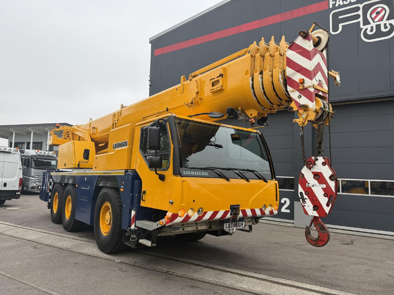 Liebherr LTM 1055-3.2 (08 - 084 745) | 6 x 6 - Mobil vinç: fotoğraf 1 Liebherr LTM 1055-3.2 (08 - 084 745) | 6 x 6 - Mobil vinç: fotoğraf 1