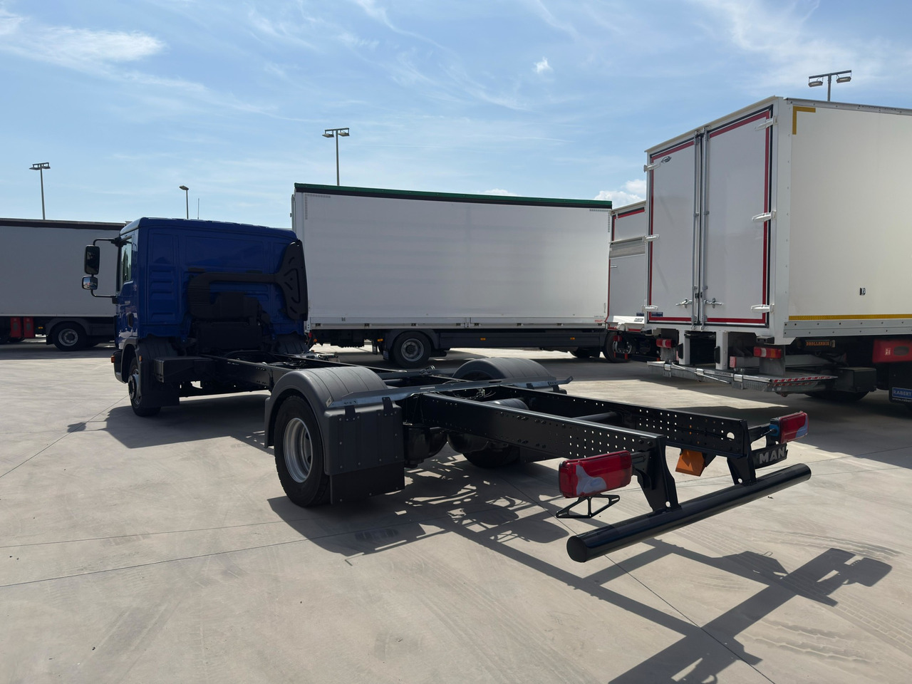 MAN 12.190 BL TGL E6 (Chassis) - Şasi kamyon: fotoğraf 4 MAN 12.190 BL TGL E6 (Chassis) - Şasi kamyon: fotoğraf 4