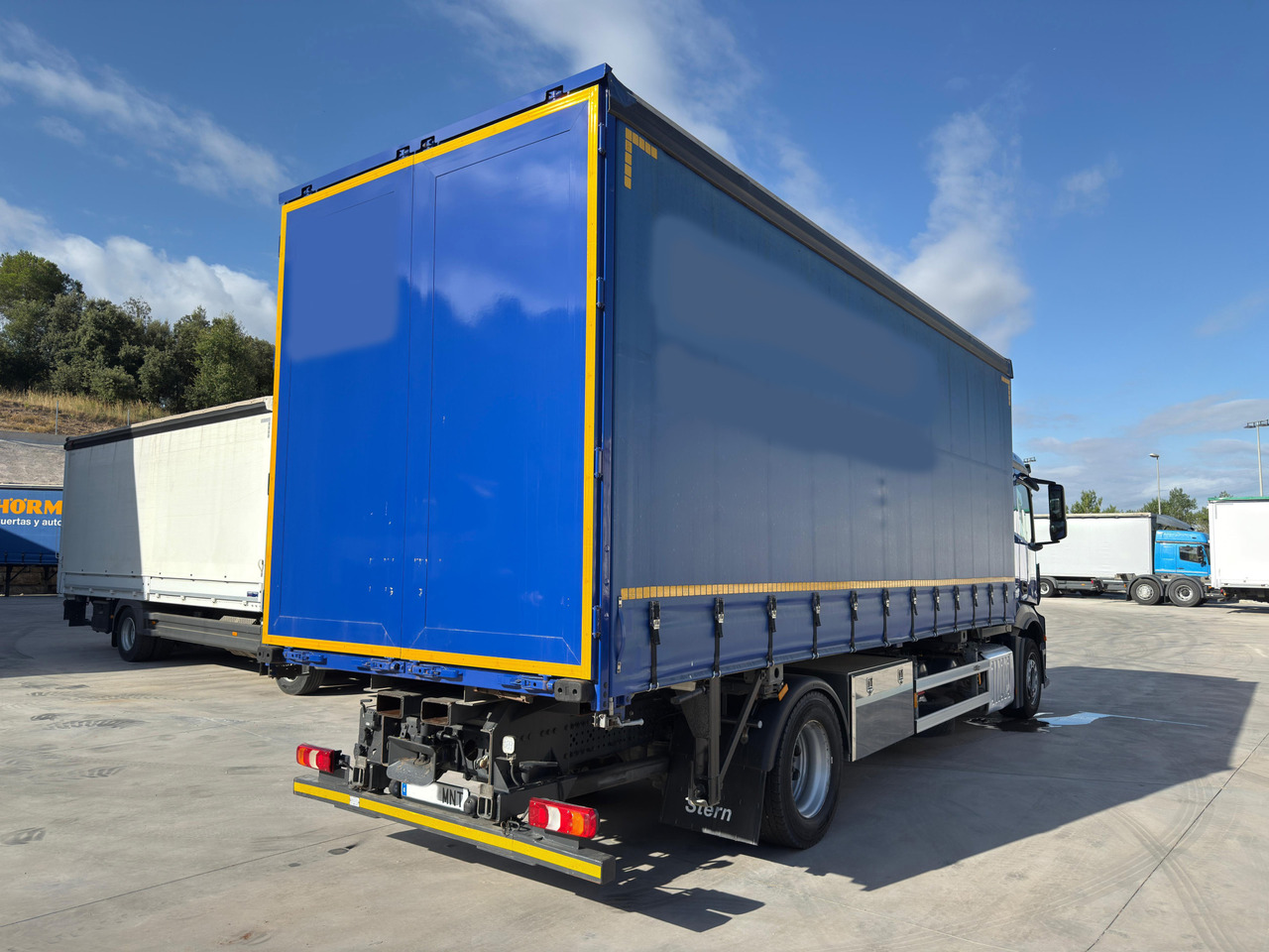 MERCEDES BENZ 18.33 Antos E6 (Self-portable) - Tenteli kamyon: fotoğraf 3 MERCEDES BENZ 18.33 Antos E6 (Self-portable) - Tenteli kamyon: fotoğraf 3